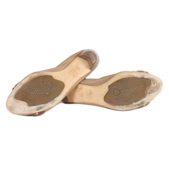 AGL Attilio Giusti Leombruni Tan Leather Peep Toe Ballet Kitten Heels Size 7 1/2 - Picture 3 of 5